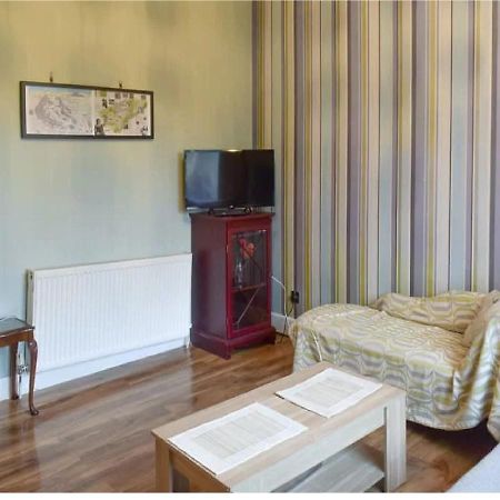 1 Bed In The Outskirts Of Edinburgh, Free Wifi & Street Parking, Self-Catering Apartment Broxburn Exterior photo